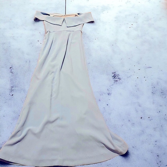 Lovers and Friends Danica silver blue off shoulder maxi gown - Picture 4 of 7